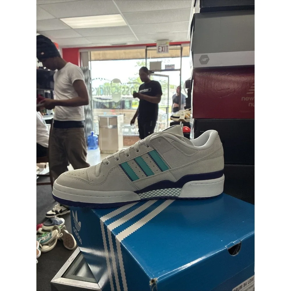Adidas Forum 84 Low ADV Original RETRO COLORS HP9093 White Suede SZ 10.5 New